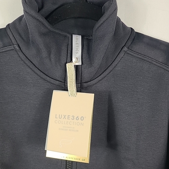 NEW Fabletics Women's Cozy Fleece Half Zip Mock Neck Sweatshirt Grey Sz S NWT - Picture 2 of 9